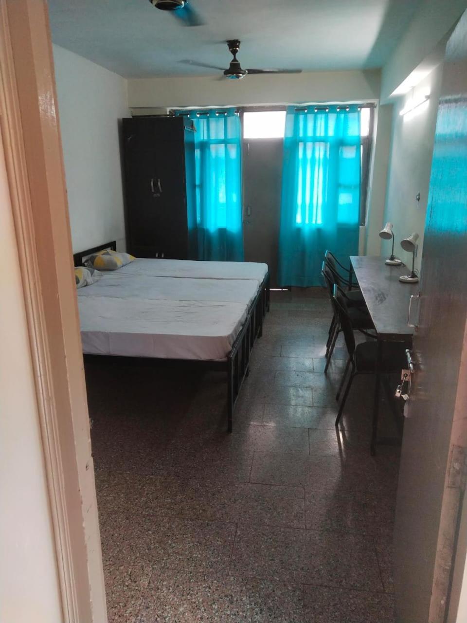 Abuzz Oxfordcaps Chanakya Hostel ソラン エクステリア 写真