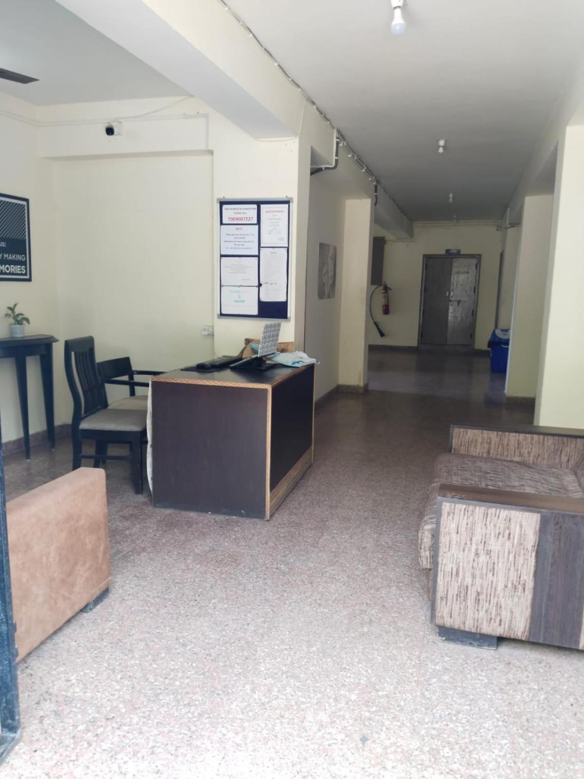 Abuzz Oxfordcaps Chanakya Hostel ソラン エクステリア 写真