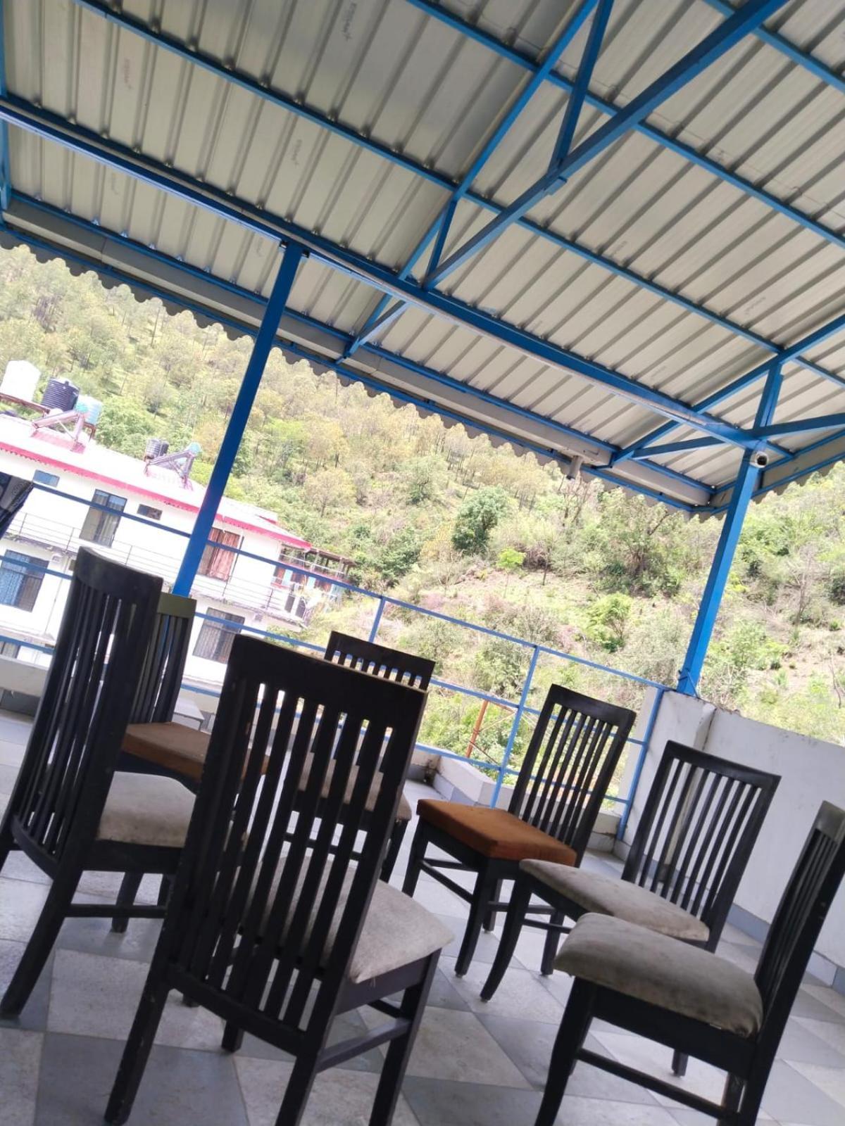 Abuzz Oxfordcaps Chanakya Hostel ソラン エクステリア 写真